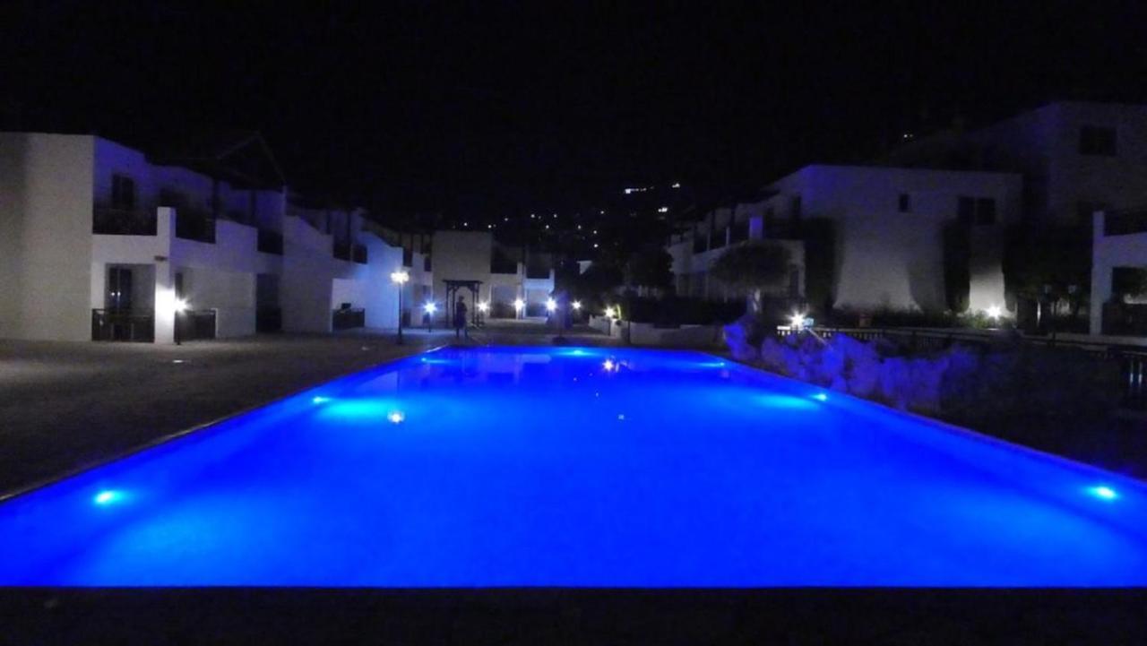 Pleasantly Furnished Apartment B201 With Large Terrace, Wi-Fi & Android Tv Peyia Exterior foto