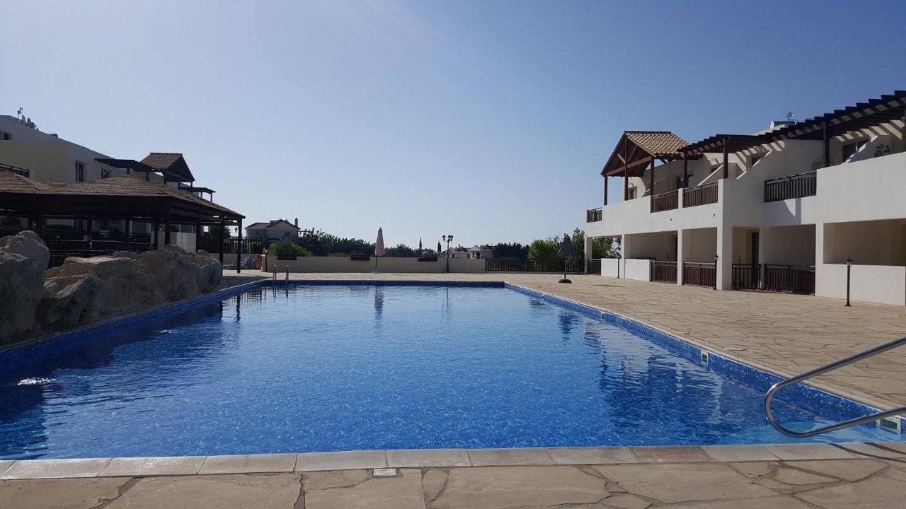 Pleasantly Furnished Apartment B201 With Large Terrace, Wi-Fi & Android Tv Peyia Exterior foto